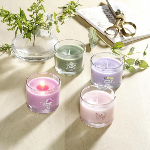 Yankee Candle® Mini Jar Candle Sage & Citrus Perspective: top