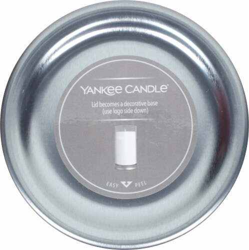 Yankee Candle®  Pillar Jar Candle Macintosh Perspective: top