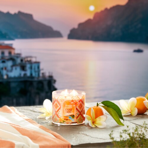 Yankee Candle® 3-Wick Capri Glow Perspective: top