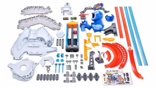 Zuru Metal Machines Gorilla Garage Playset, 1 ct - Fred Meyer