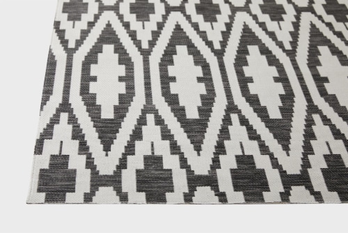 Backyard Bungalow Dania Khloe Indoor/Outdoor Rug - Black-White Perspective: top