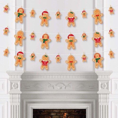 Big Dot of Happiness Gingerbread Christmas Holiday Party Clothespin Garland Banner 44 Pc Perspective: top