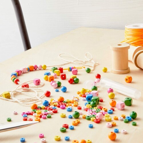 Wooden Circle Beads for Crafts in 7 Colors (2 Sizes, 300 Pieces), PACK -  Kroger