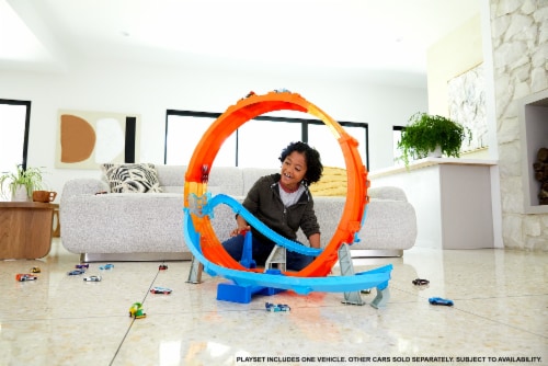 Hot Wheels® Massive Loop Mayhem Playset Perspective: top