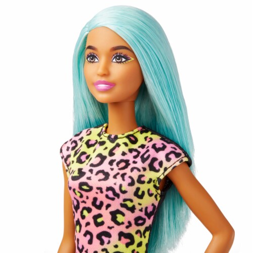 Barbie™ You Can Be Anything™ Career Makeup Artist Doll, 1 ct Barbie™ You Can Be Anything™ Career Makeup Artist Doll, 1 ct