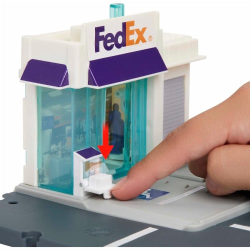 Matchbox Action Drivers Fedex Package Center Playset Perspective: top