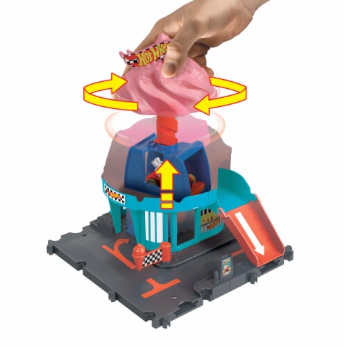 Hot Wheels® City Downtown Ice Cream Swirl™ Toy Car Playset Perspective: top