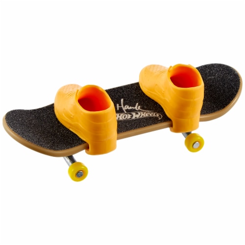 Mattel Hot Wheels Skate Tony Hawk Fingerboard wth Shoes Toy (Styles May Vary) Perspective: top