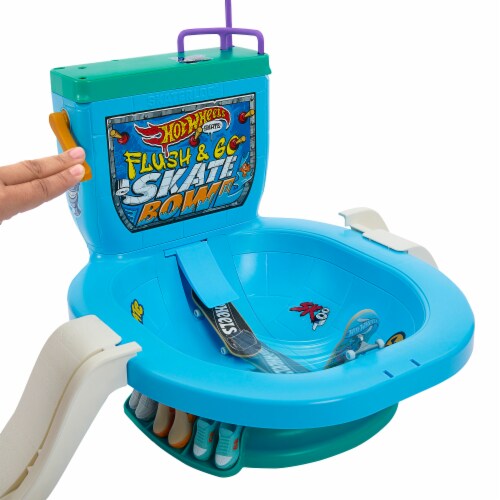 Mattel HOT WHEELS SKATE FLUSH GO SKATE BOWL Perspective: top