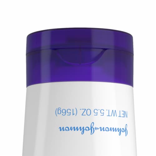 Clean & Clear Daily Pore Face Wash for Soft Smooth Skin Oil-Free For Normal Oily & Combination Skin Perspective: top