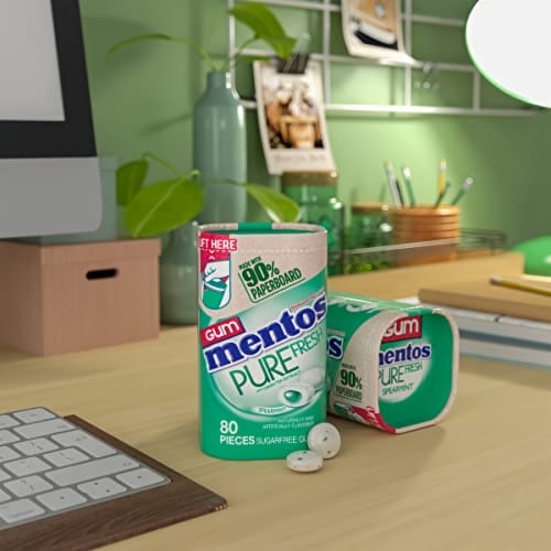 Mentos Pure Fresh Sugar-Free Chewing Gum with Xylitol Spearmint (Pack of 24) Perspective: top