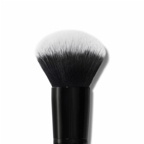 e.l.f. Bronzer & Contour Duo Makeup Brush Perspective: top
