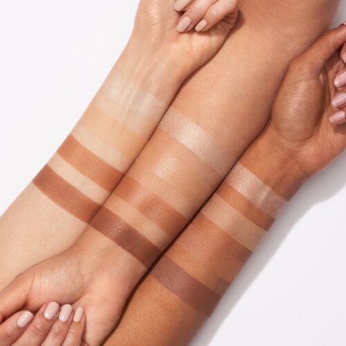 e.l.f. Powder Contour Palette Light/Medium Perspective: top