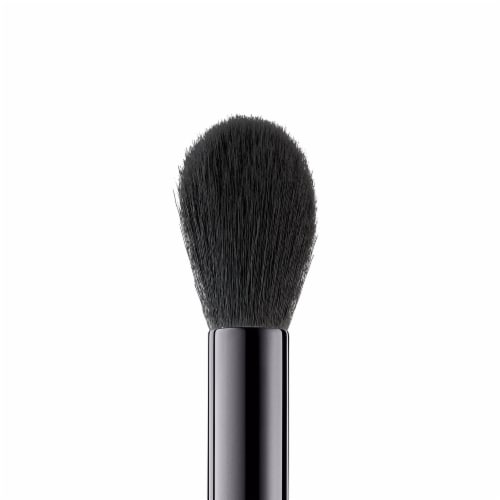 e.l.f. Highlighting Brush Perspective: top