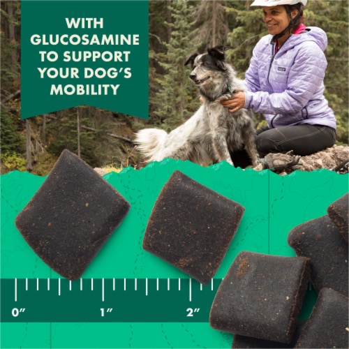 Zuke’s Hip And Joint Soft And Chewy Natural Dog Treats Chicken Recipe Perspective: top