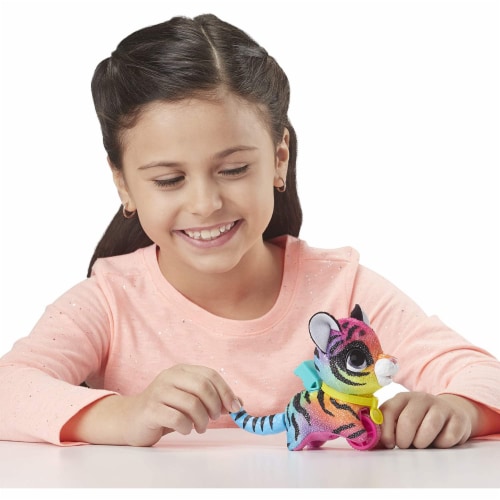 FurReal Walkalots Lil' Wags Tiger Toy Perspective: top