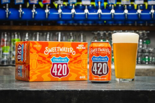 SweetWater Brewing Co. Citrus Haze 420 Hazy Pale Ale Perspective: top