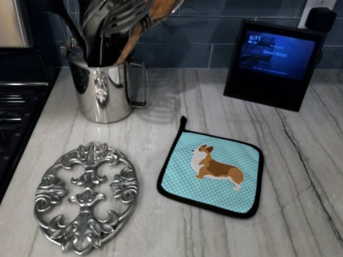 Carolines Treasures BB3720PTHD Corgi Checkerboard Blue Pair of Pot Holders Perspective: top