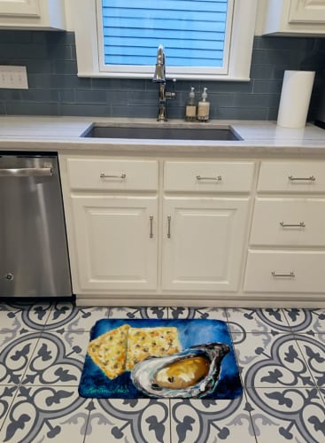 Carolines Treasures  MW1089RUG Oysters Two Crackers Machine Washable Memory Foam Perspective: top