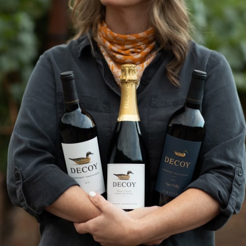 Decoy Brut Cuvee Sparkling Wine Perspective: top