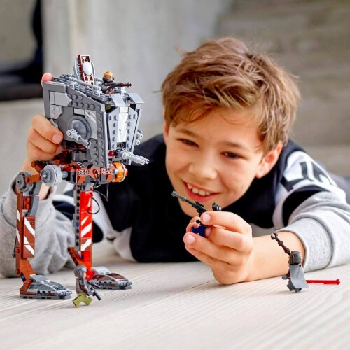LEGO® Star Wars™ AT-ST™ Raider Building Set Perspective: top