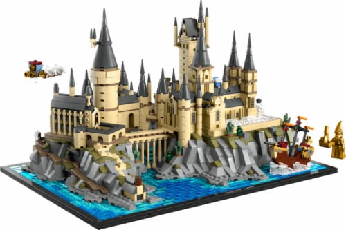 LEGO® Hogwarts™ Castle and Grounds Harry Potter - 76419 Perspective: top