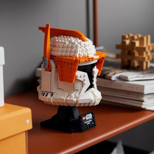 LEGO® Star Wars Clone Commander Cody™ Building Set Perspective: top