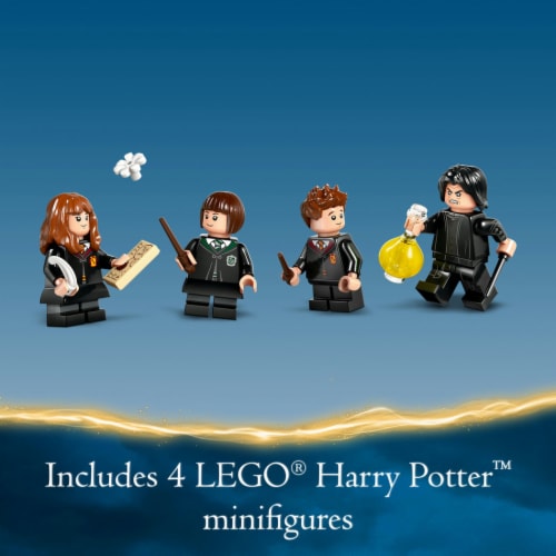 LEGO® Harry Potter™ Hogwarts™ Castle Perspective: top