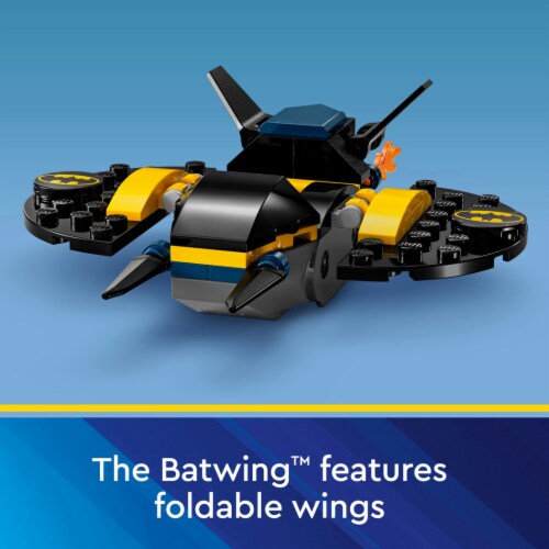 LEGO The Batcave™ with Batman™, Batgirl™ and The Joker™ 76272 Perspective: top