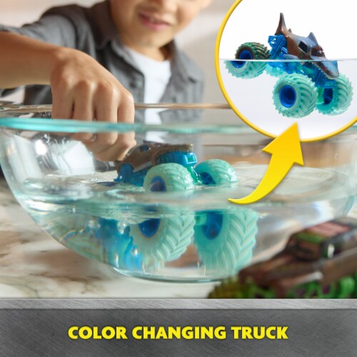 Monster Jam Mud Blasters Megalodon Color Change Monster Jam Truck Perspective: top