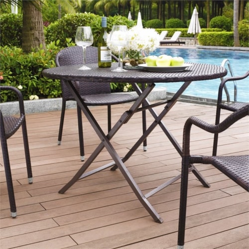 Bowery hill on sale round dining table