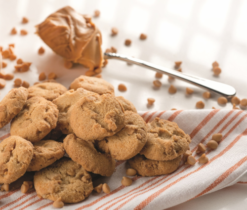 Classic Cookie Minis Peanut Butter Crispy Cookies with Reese's® Peanut Butter Chips, 8 Bags Perspective: top