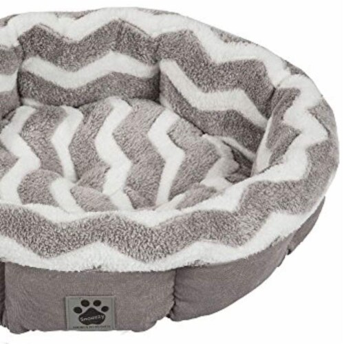 Petmate SnooZZy Mod Chic Small Soft Round Shearling Dog Bed Gray White Chevron 1 Piece Harris Teeter