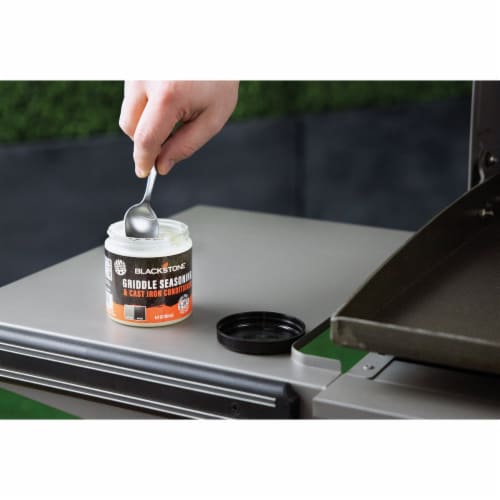 Blackstone 6.5 Oz. Griddle Seasoning & Cast Iron Conditioner Cream Perspective: top