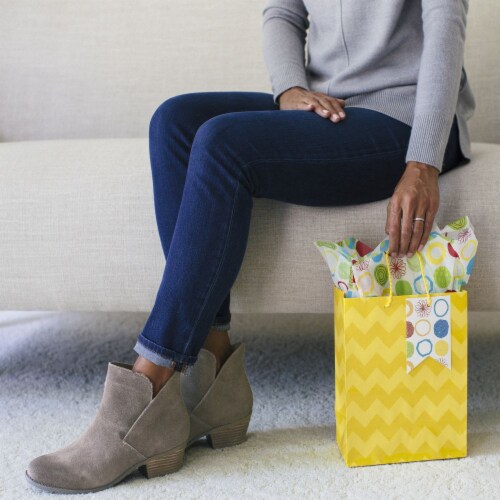 Medium Gift Bag (#77): Hallmark Medium Gift Bag with Tissue Yellow Chevrons Perspective: top