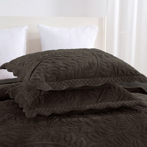 MarCielo 3 Piece Velvet Oversized Embroidery Quilt Set Soft and Plush Bedding Set King Perspective: top