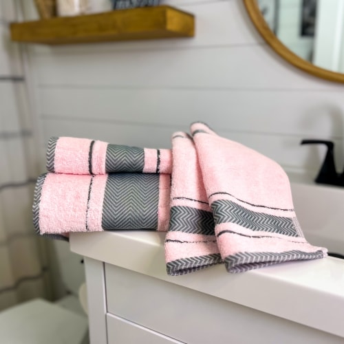 Pink and gray discount bathroom towels