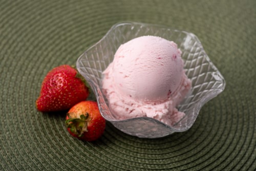 Graeter's® Oregon Strawberry Ice Cream Pint Perspective: top