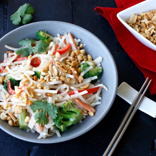 Thai Kitchen Gluten Free Pad Thai Sauce Perspective: top