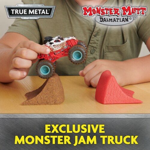 Monster Jam Monster Mutt Dalmatian Monster Dirt Playset Perspective: top