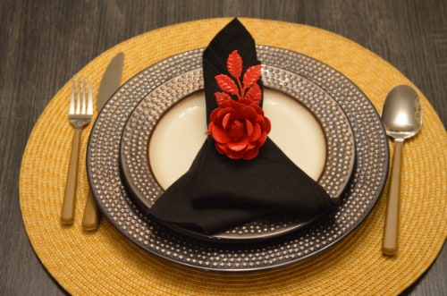 Vibhsa Rose Napkin Rings 12 Pack - Red Perspective: top
