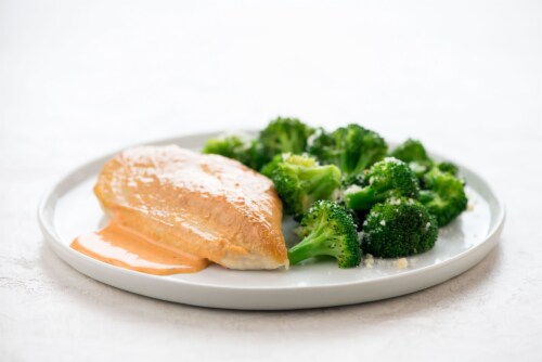 Home Chef Meal Kit Chicken and Roasted Red Pepper Cream with Parmesan Broccoli Perspective: top