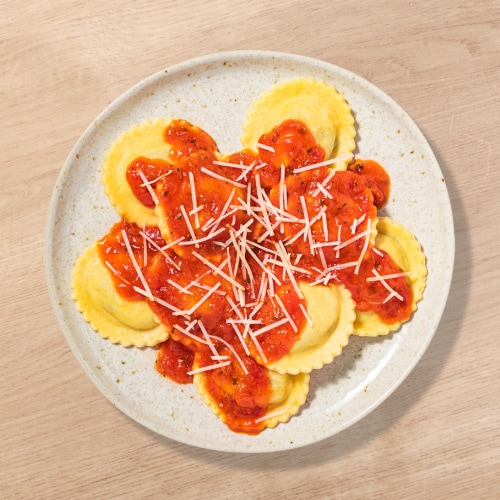 Home Chef Heat And Eat Ricotta And Spinach Raviolis with Marinara Sauce Perspective: top