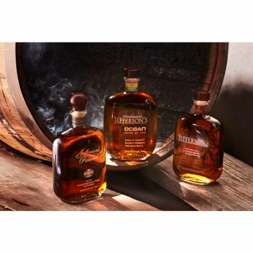 Jefferson's The Manhattan Barrel Finished Cocktail Bourbon Whiskey Perspective: top
