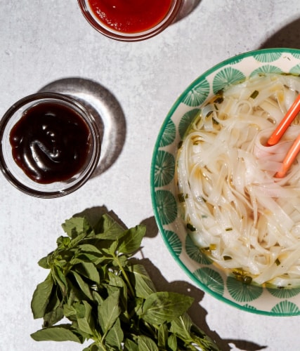 Snapdragon Vietnamese Beef Pho Instant Noodle Soup - 2.1 oz Perspective: top