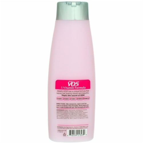 VO5 Moisture Milks Strawberries & Cream Moisturizing Conditioner Perspective: top
