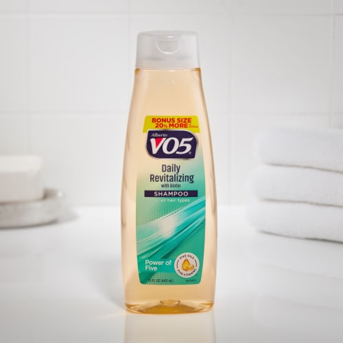 VO5® Daily Revitalizing Shampoo Perspective: top