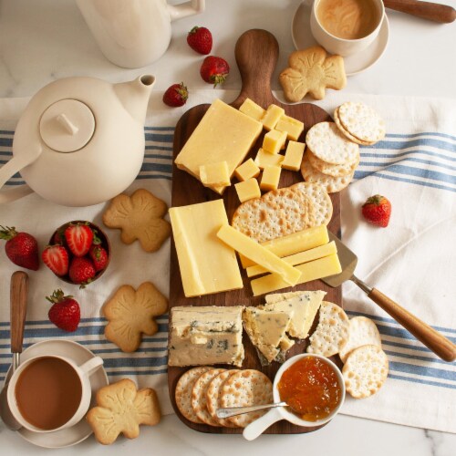 igourmet A Little Bit of Ireland Gourmet Food Assortment (3.1 pound) Perspective: top