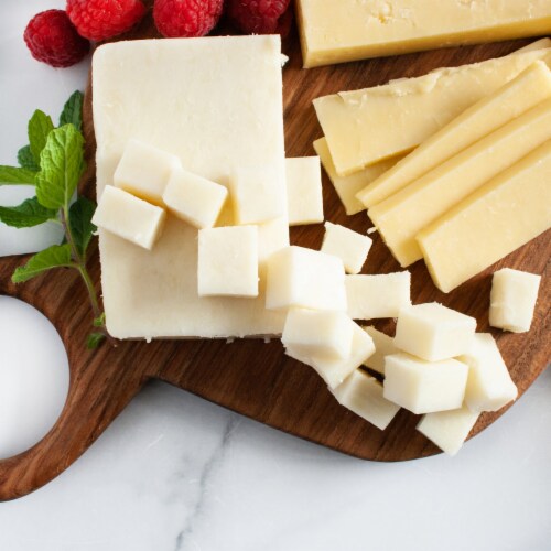 Artisan American Cheese Assortment in Gift Box Perspective: top