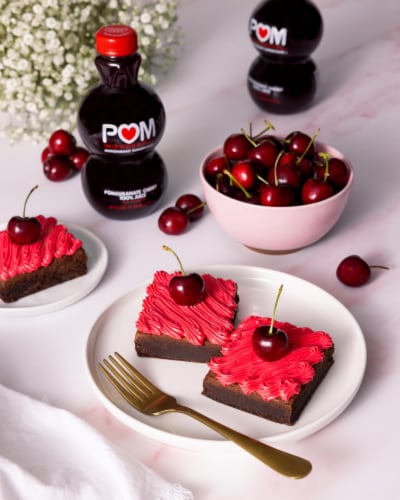 POM Wonderful 100% Juice, Pomegranate Cherry, 16 Ounce Perspective: top